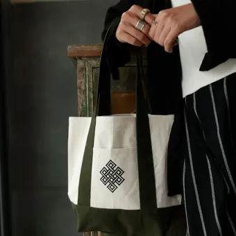 Mini Eternal knot tote